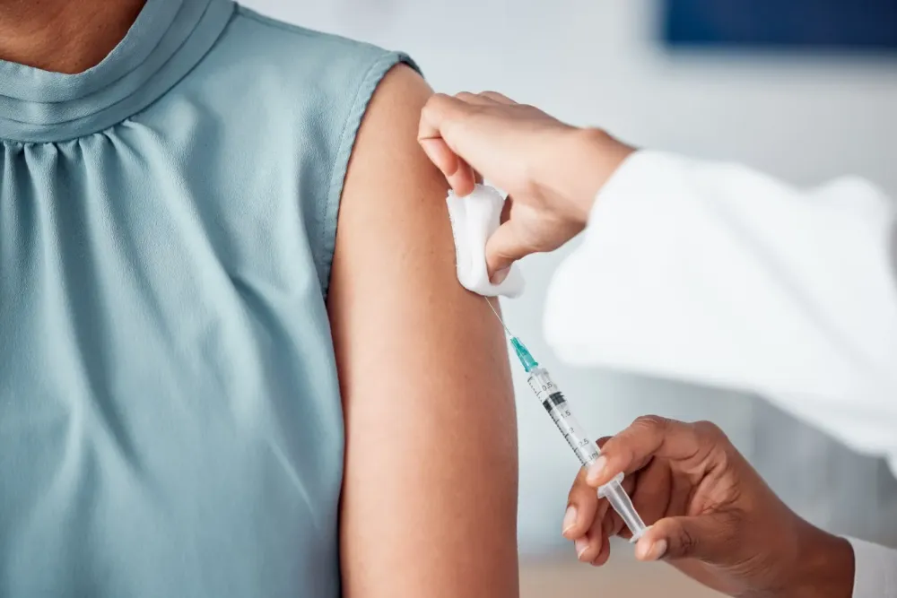 Injection médicament à Aubenas